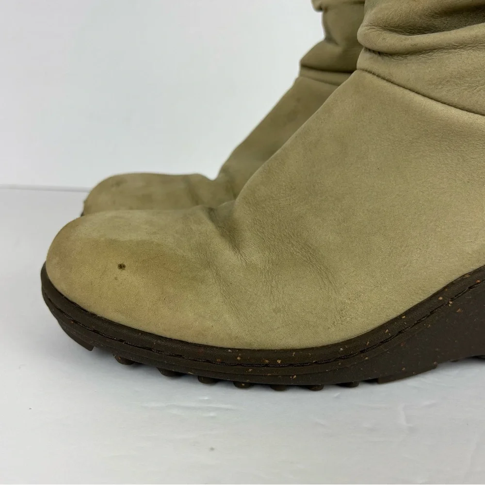 Keen Akita Leather Mid Calf Slouchy Wedge Pull On Boots in Light Green
